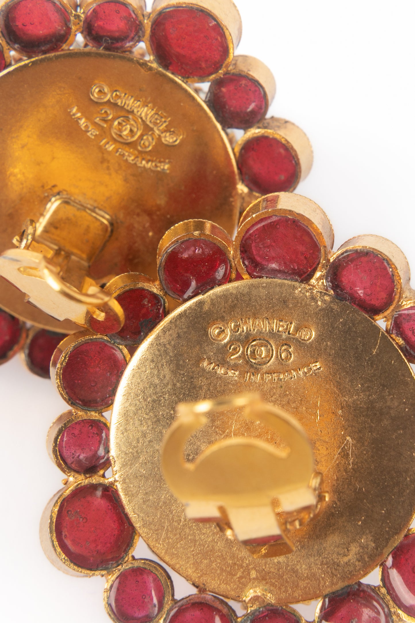 Boucles d'oreilles en pâte de verre Chanel