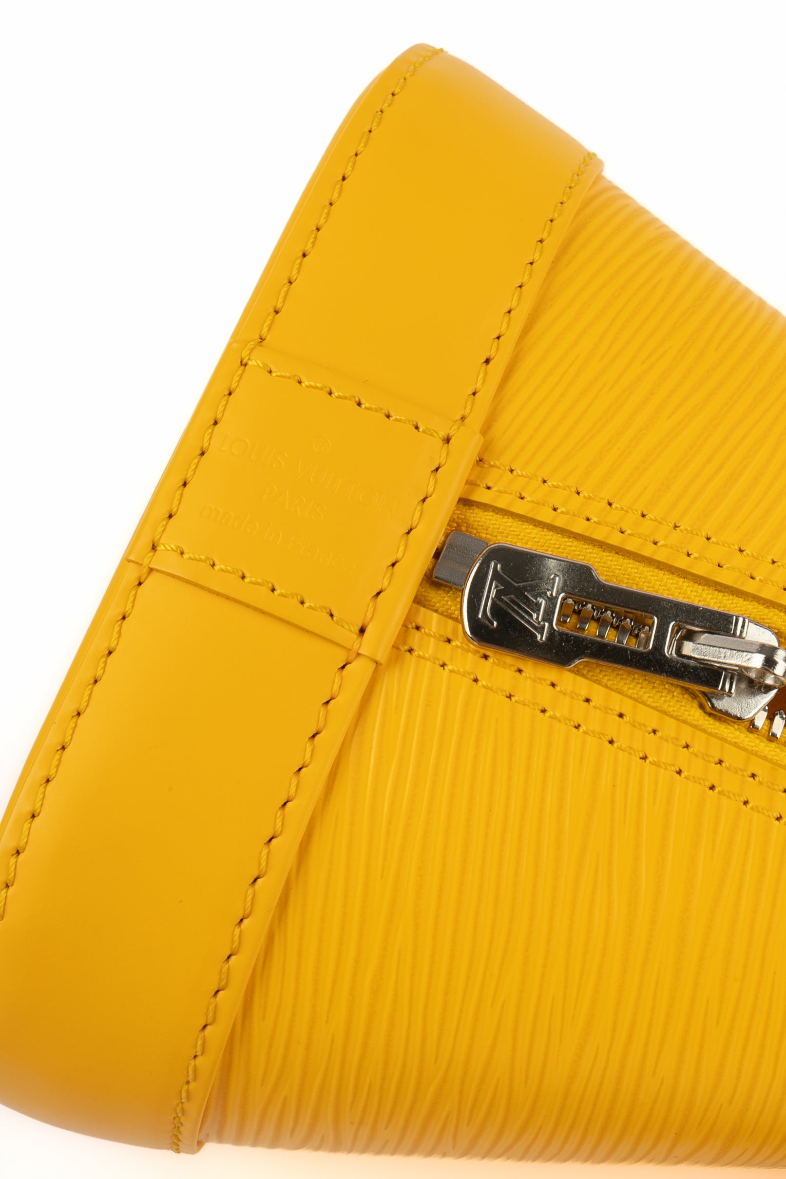 Sac "Alma" Louis Vuitton 2011