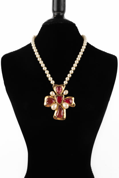 Collier croix Chanel