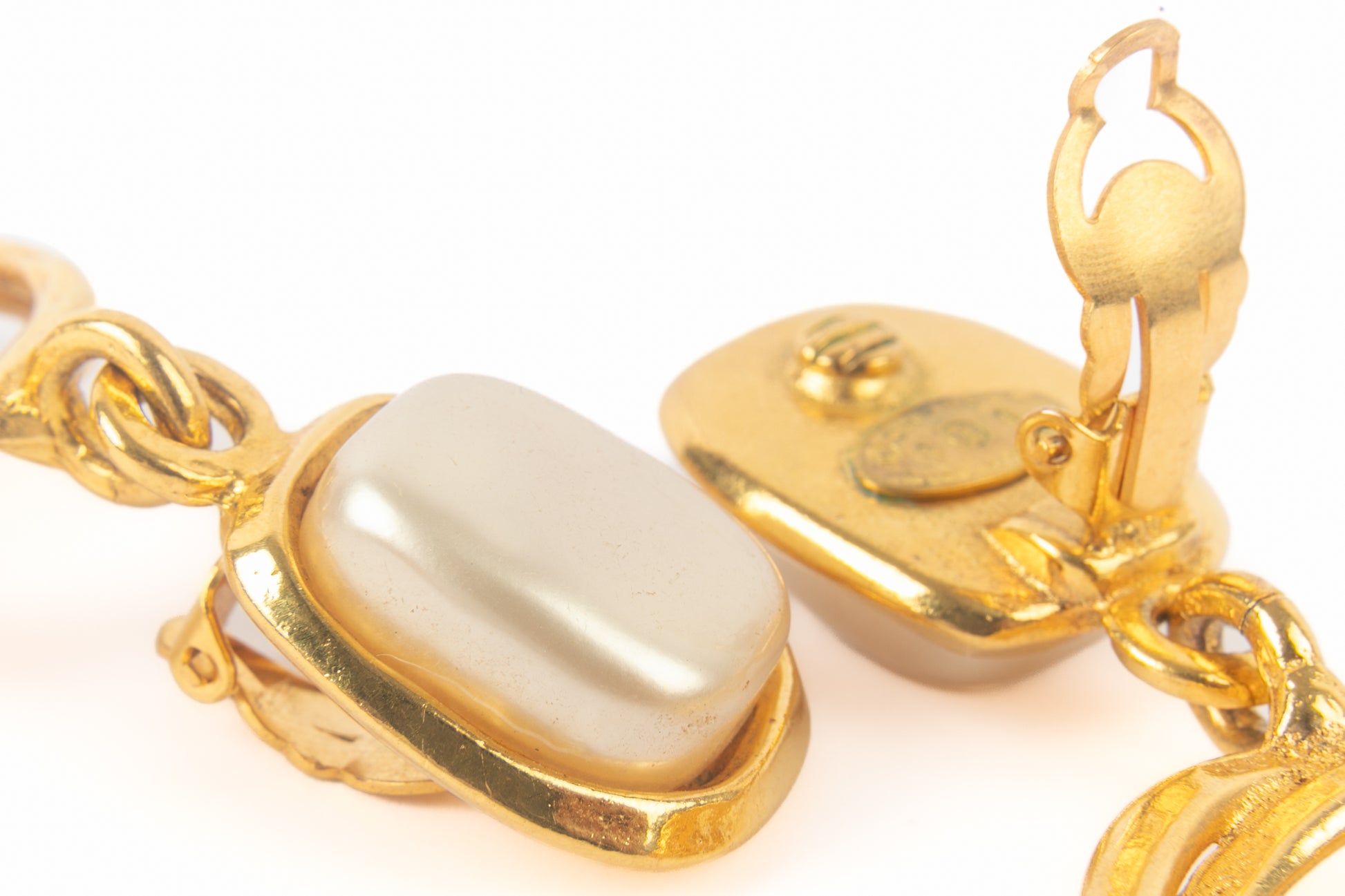 Boucles d'oreilles cc Chanel 1990's