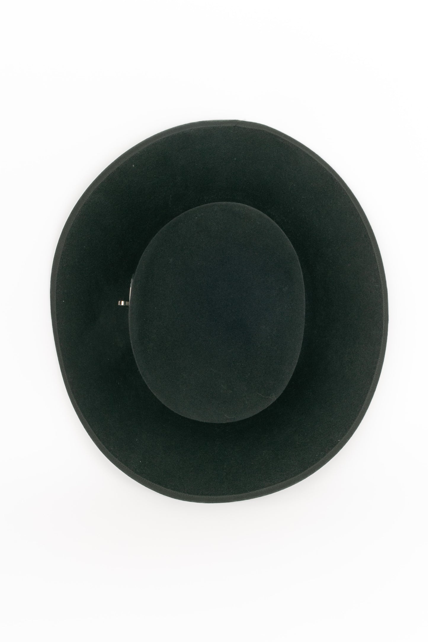 Chapeau noir Hermès