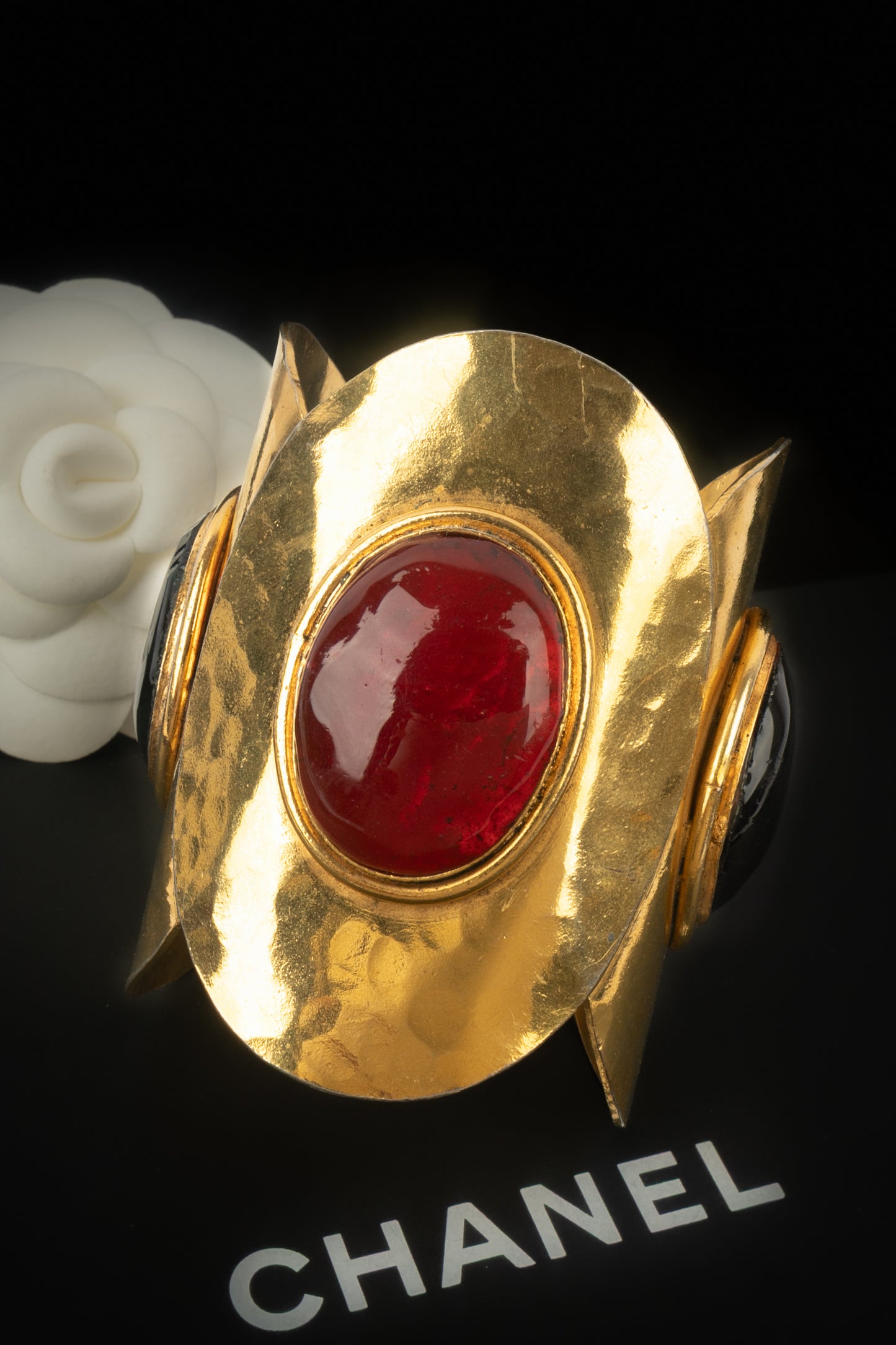 Bracelet manchette Chanel