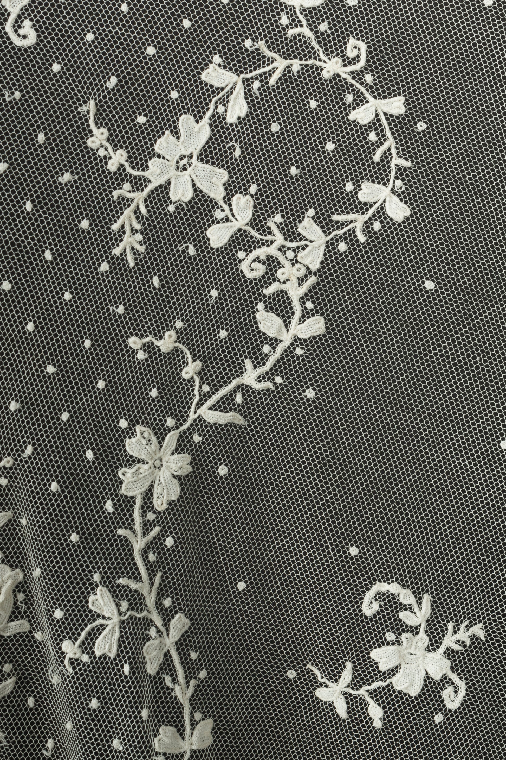 Voile de mariée brodé en dentelle