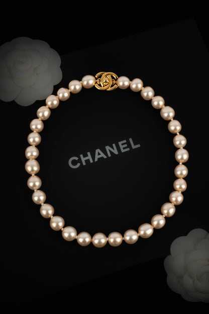 Collier de perles "tourniquet" Chanel 1996