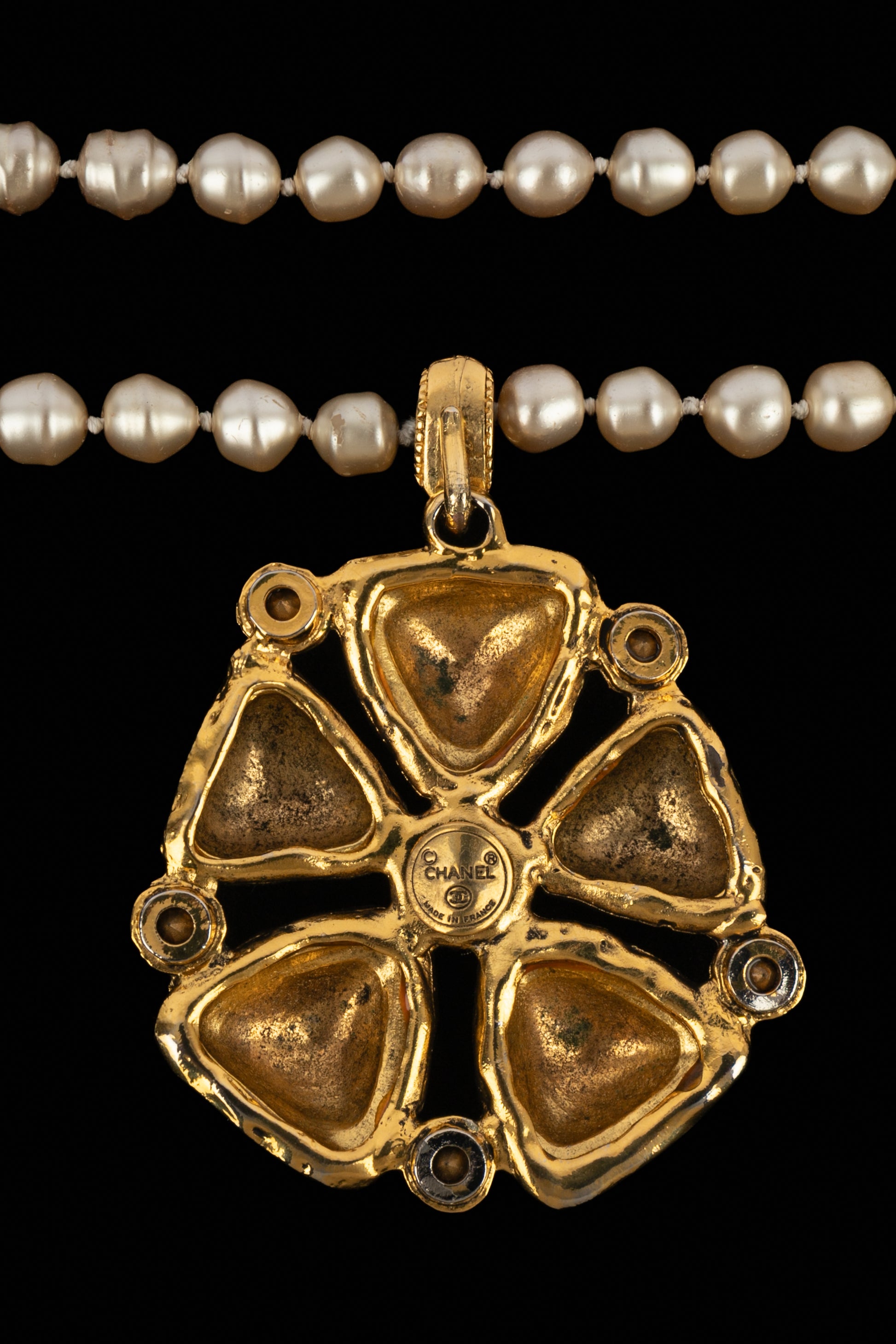 Collier pendentif Chanel 1985-1990