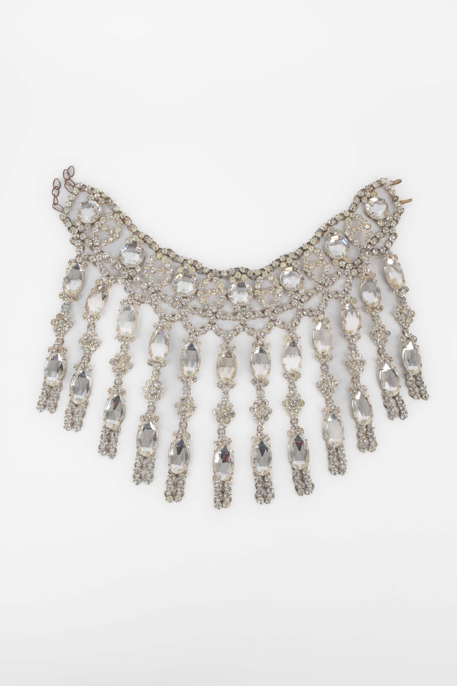 Collier strassé de théâtre