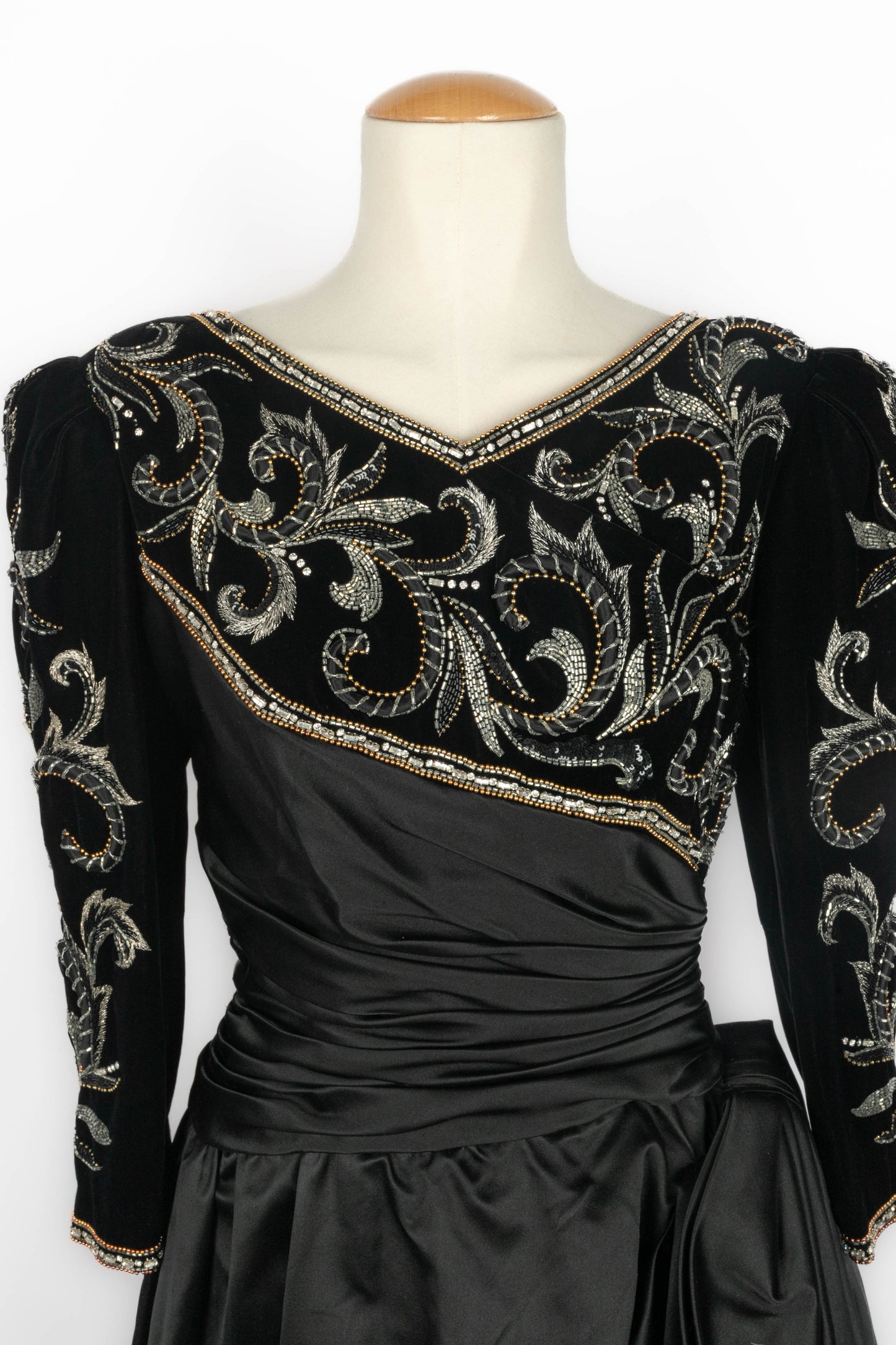 Robe Balmain Haute Couture Automne-Hiver 1984