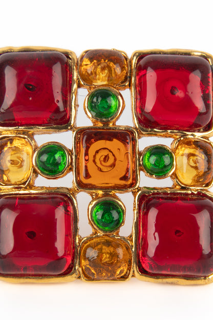 Broche en pâte de verre Chanel 