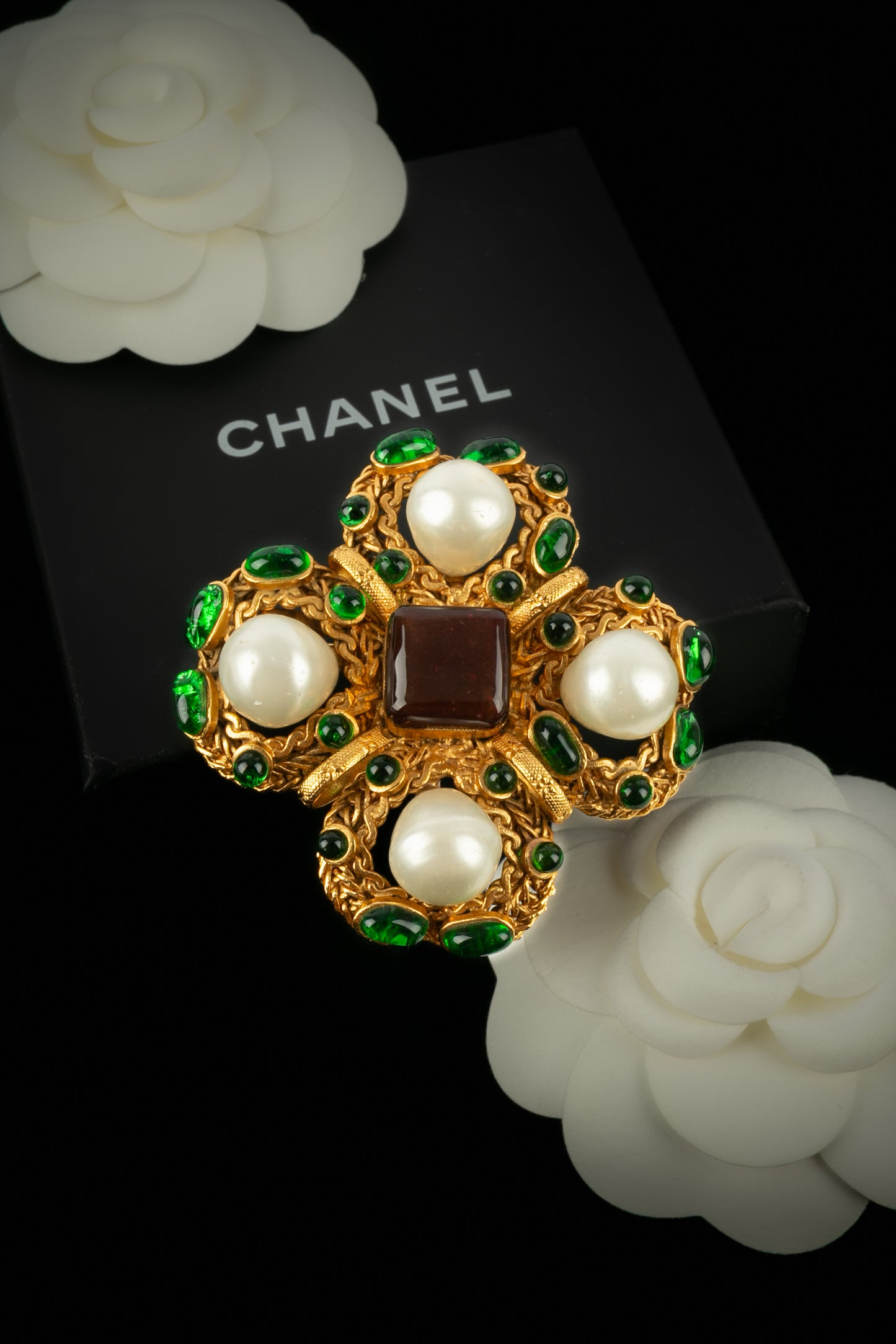 Collier croix Chanel 1994