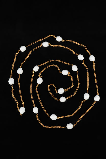 Collier / sautoir de perles Chanel