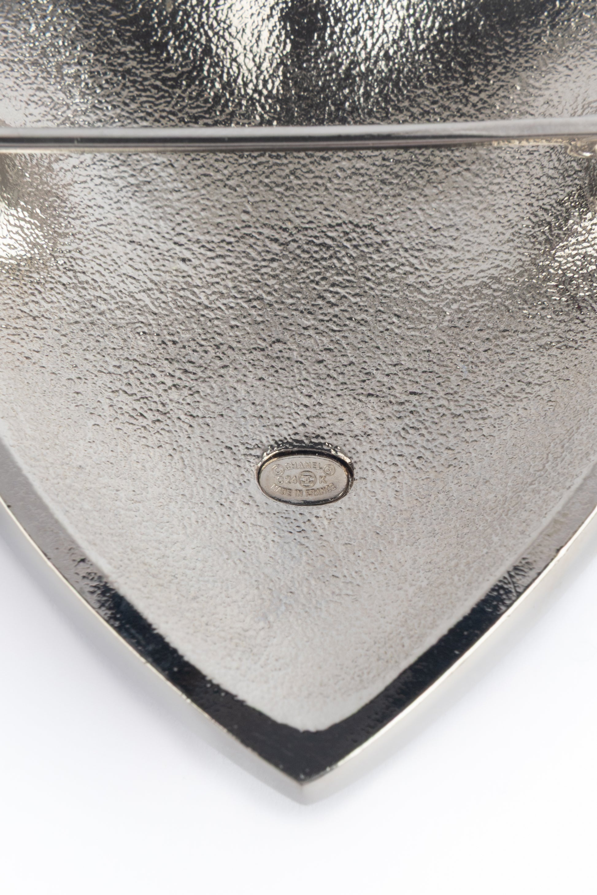 Broche "Coeur" Chanel 2024