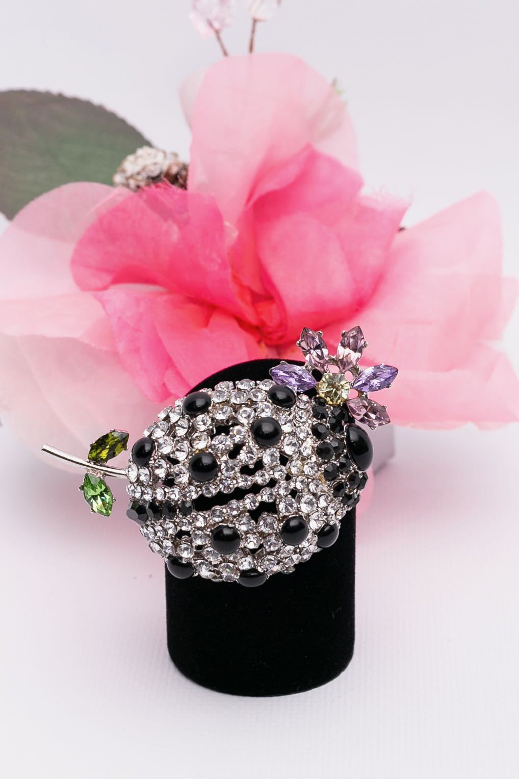 Broche coccinelle Christian Lacroix