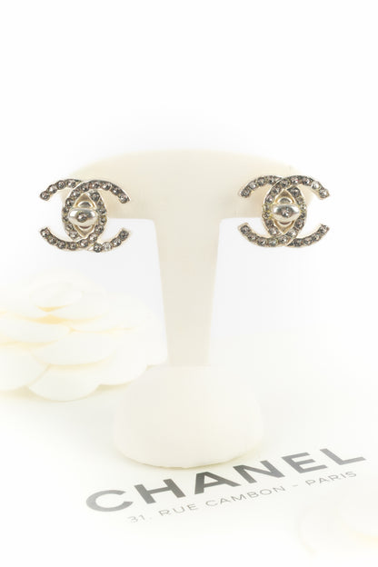 Boucles d'oreilles tourniquet Chanel Hiver 1996