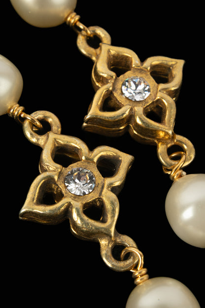 Collier de perles nacrées Chanel