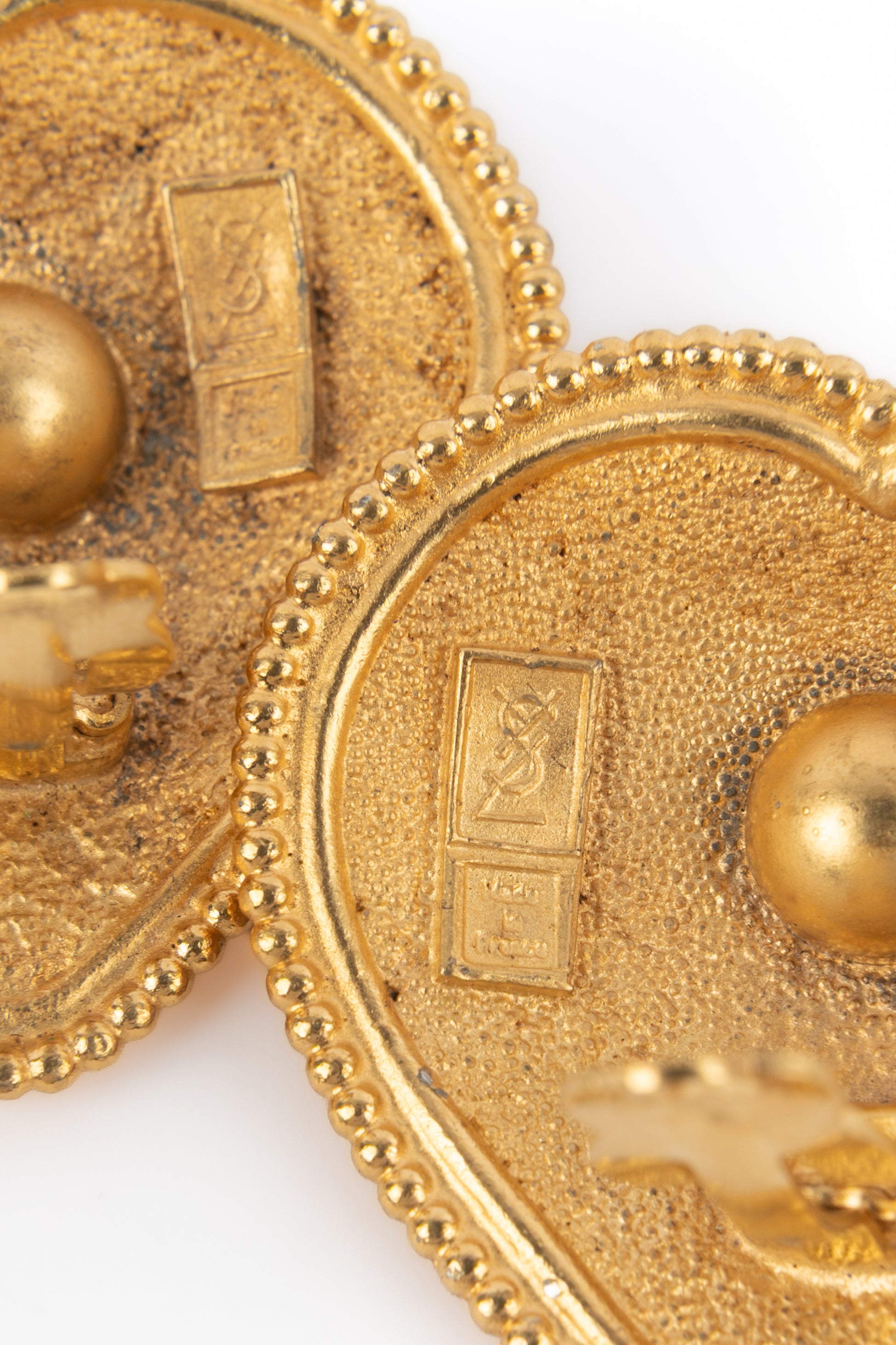 Boucles d'oreilles coeur Yves Saint Laurent 1980's