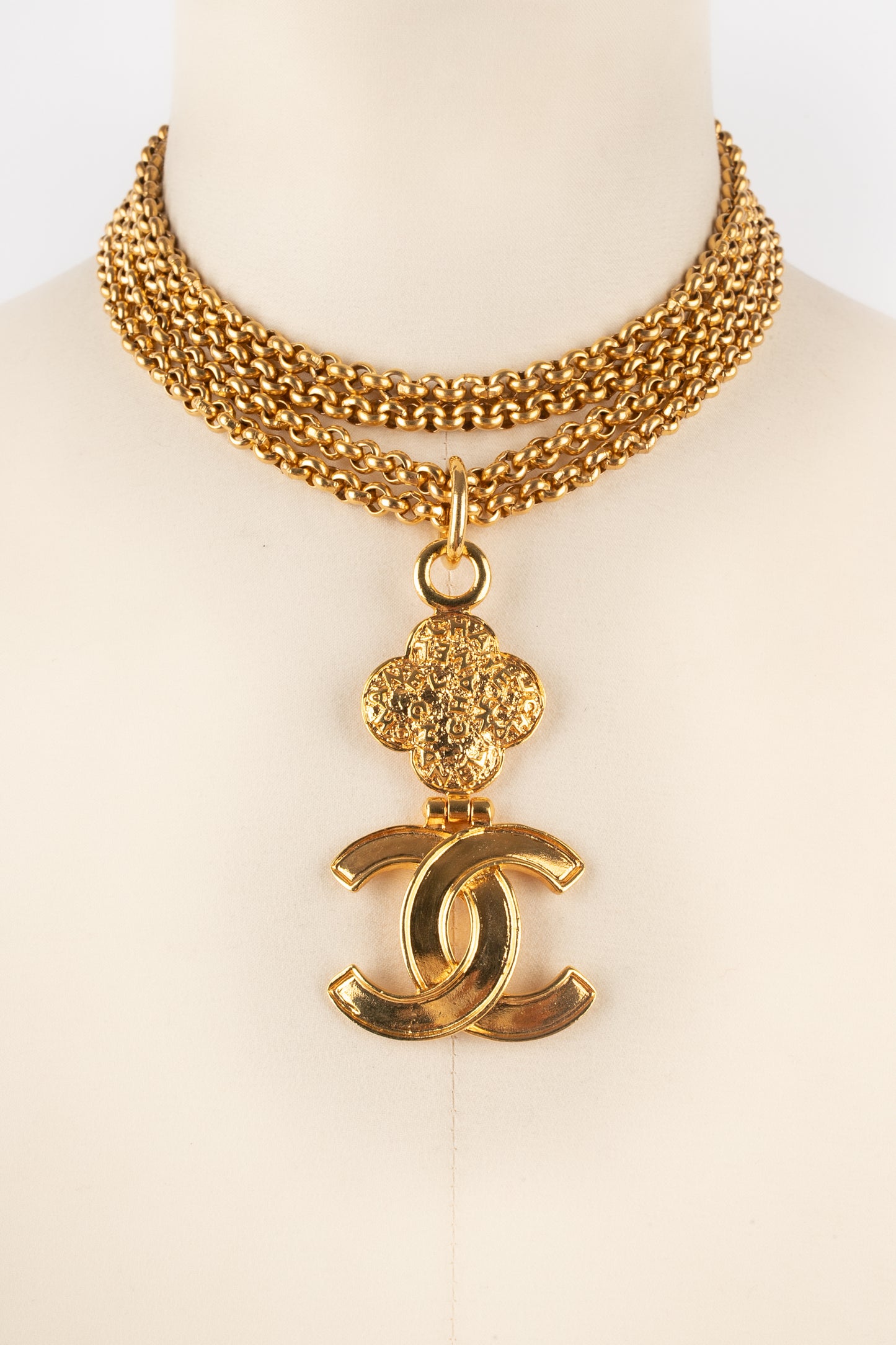 Collier pendentif Chanel