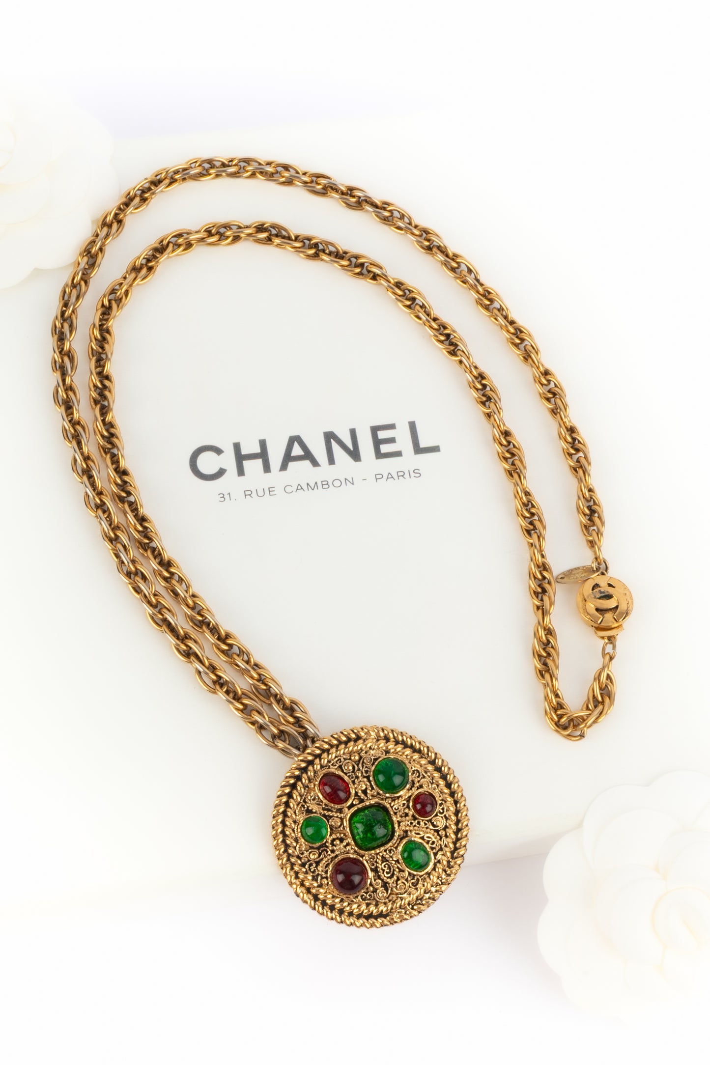 Collier pendentif Chanel 1984