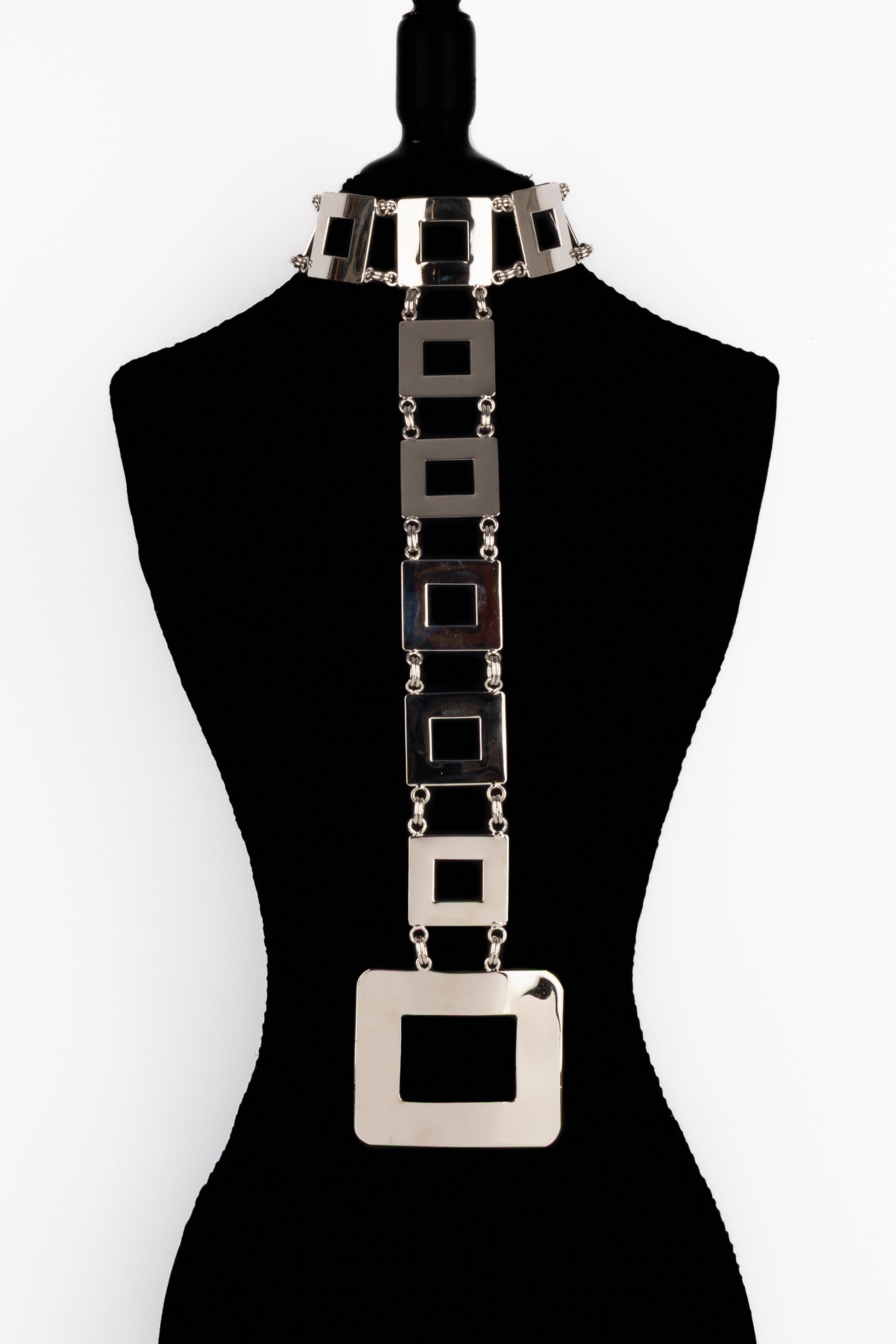 Collier argenté Pierre Cardin