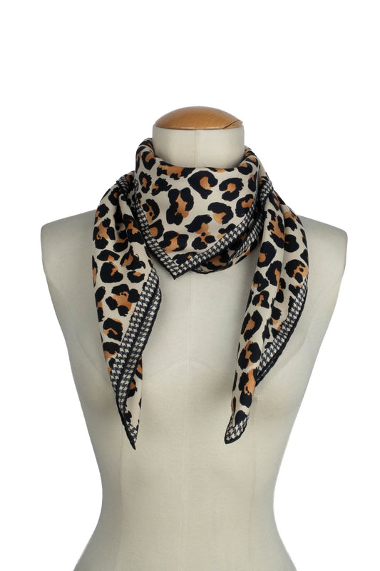Foulard léopard Christian Dior 