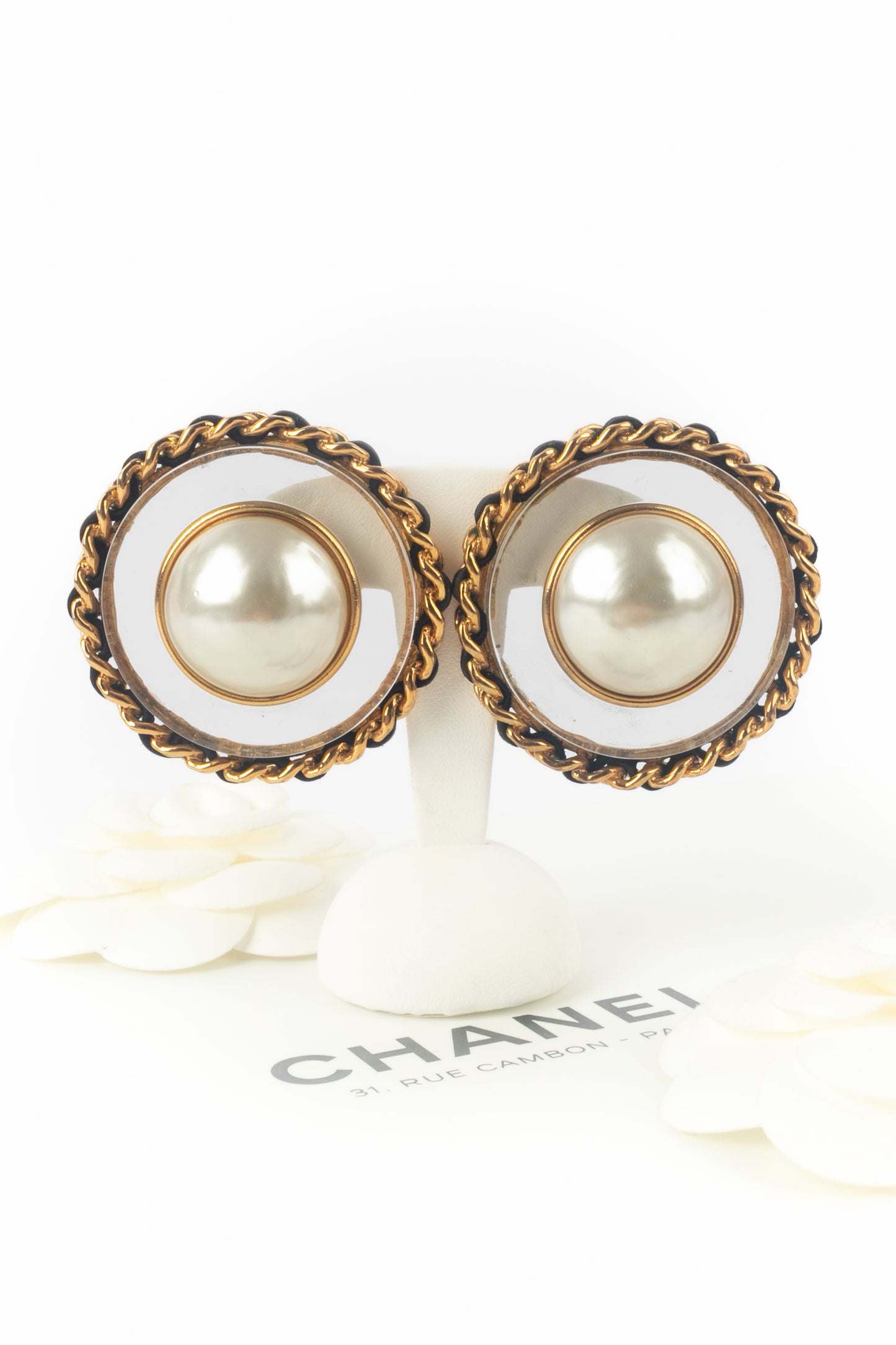 Boucles d'oreilles baroques Chanel 1990's