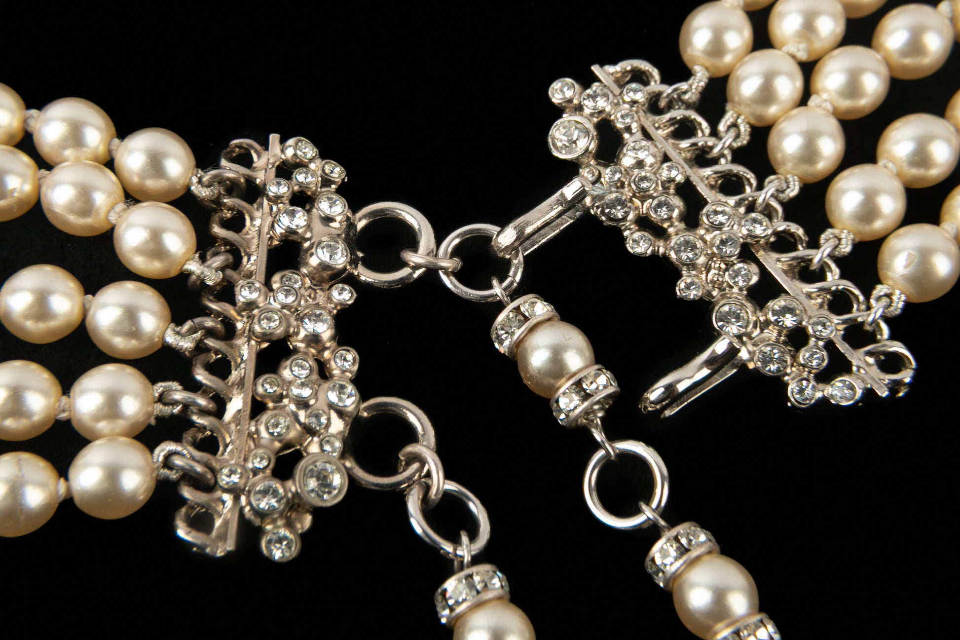 Collier rouge Serge-Eric Woloch