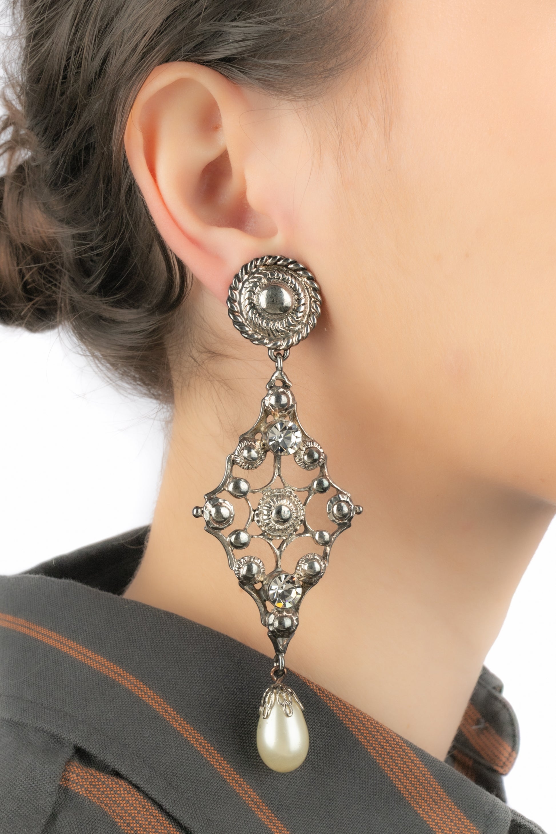 Boucles d'oreilles argentées Dior 1994