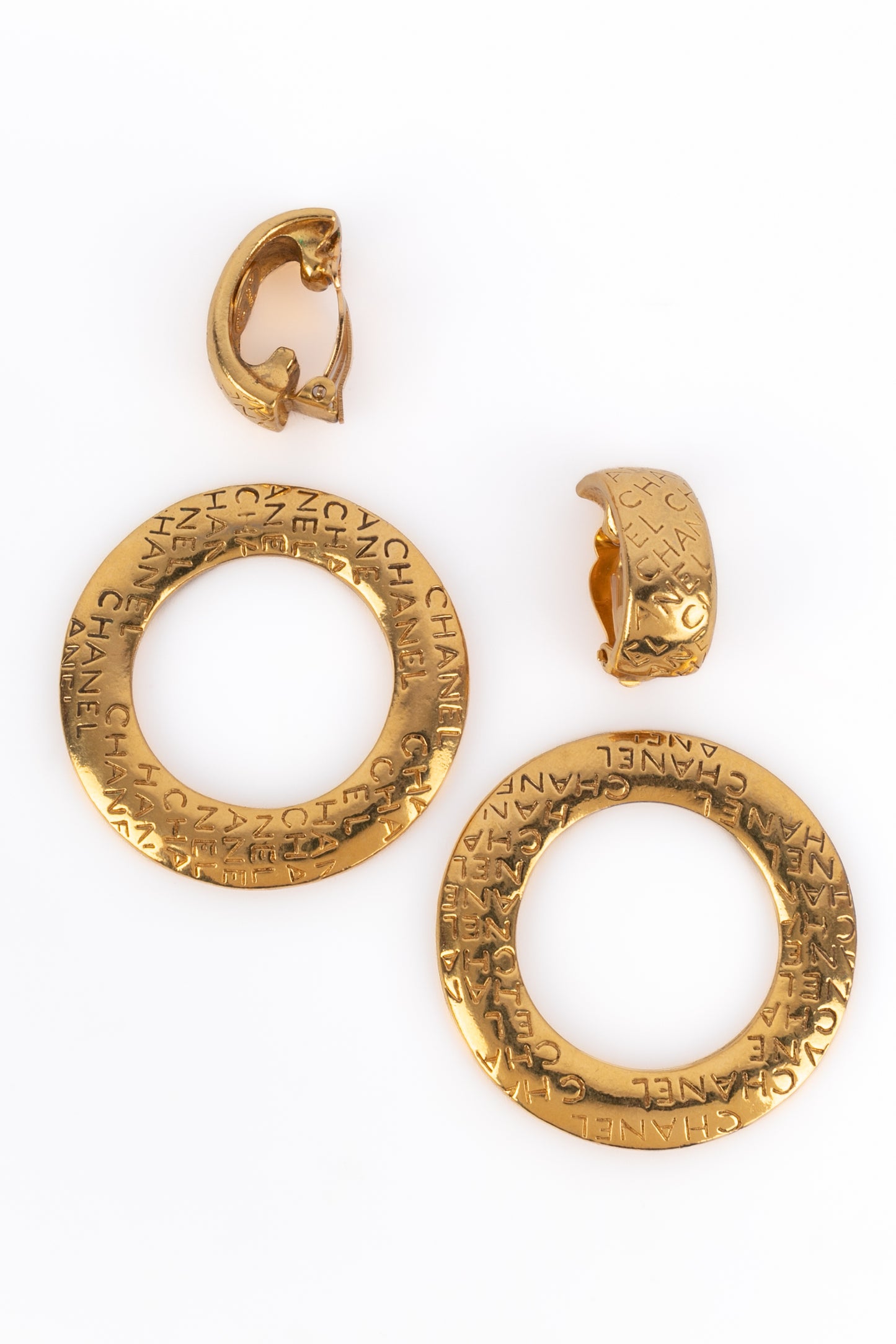 Boucles d'oreilles créoles Chanel 1980's