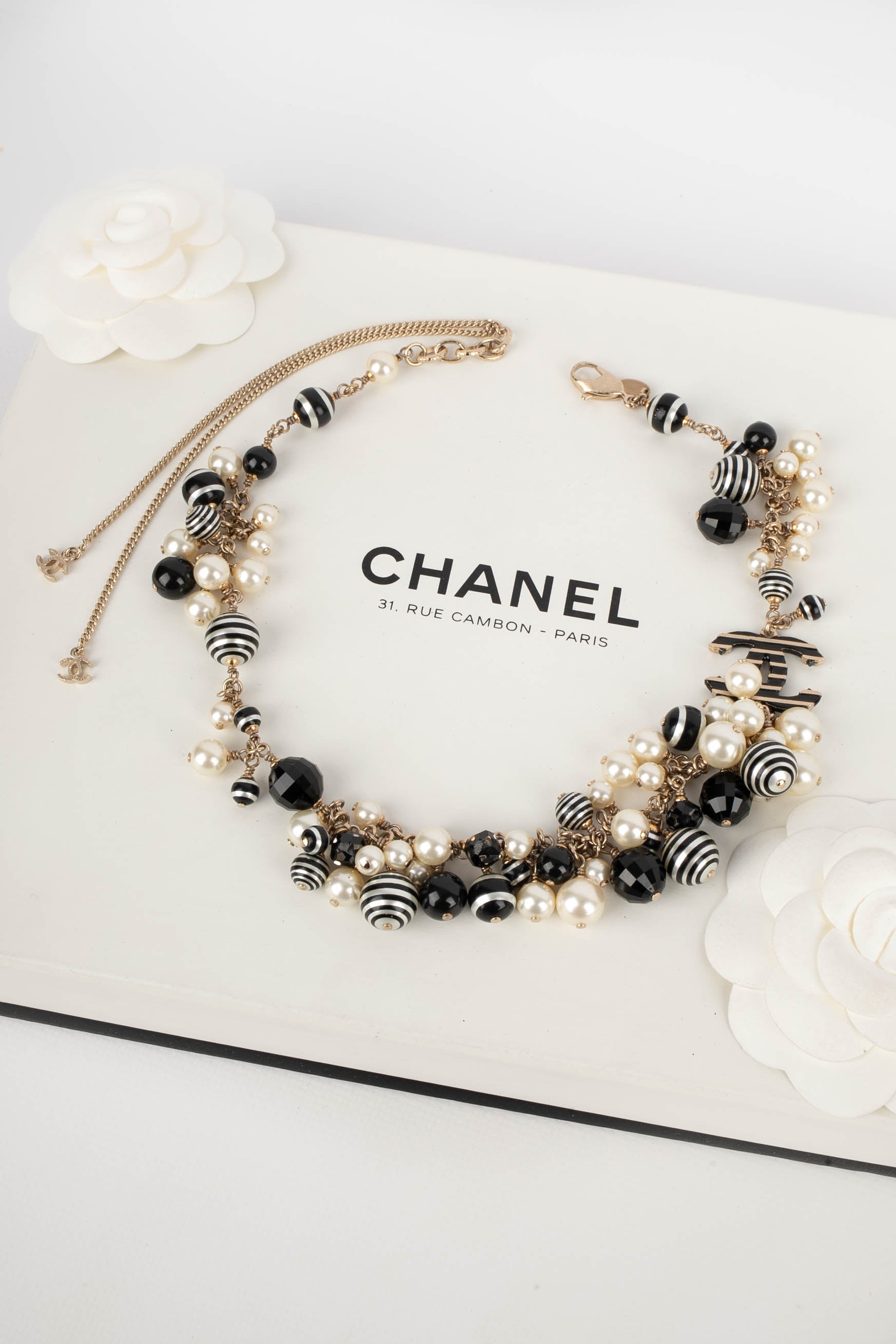 Collier de perles Chanel 2015