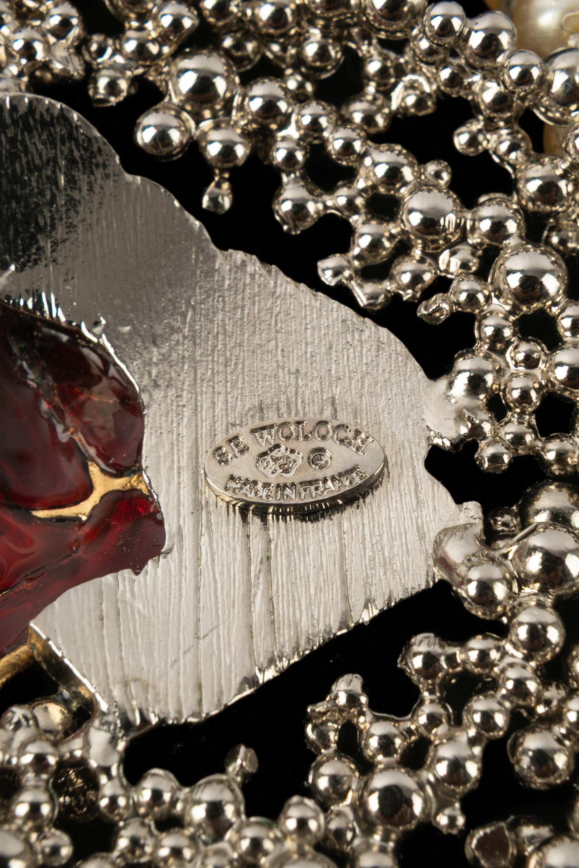 Collier rouge Serge-Eric Woloch