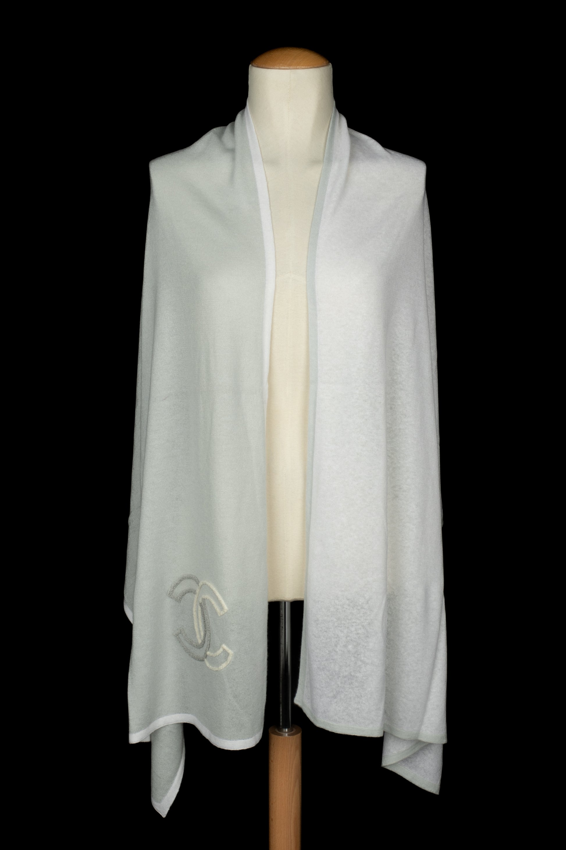 Écharpe bicolore Chanel