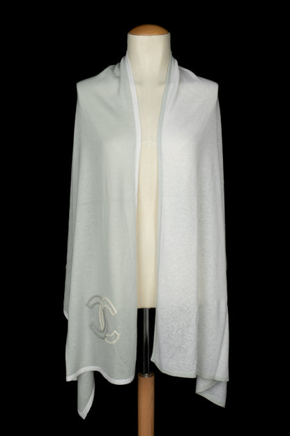 Écharpe bicolore Chanel