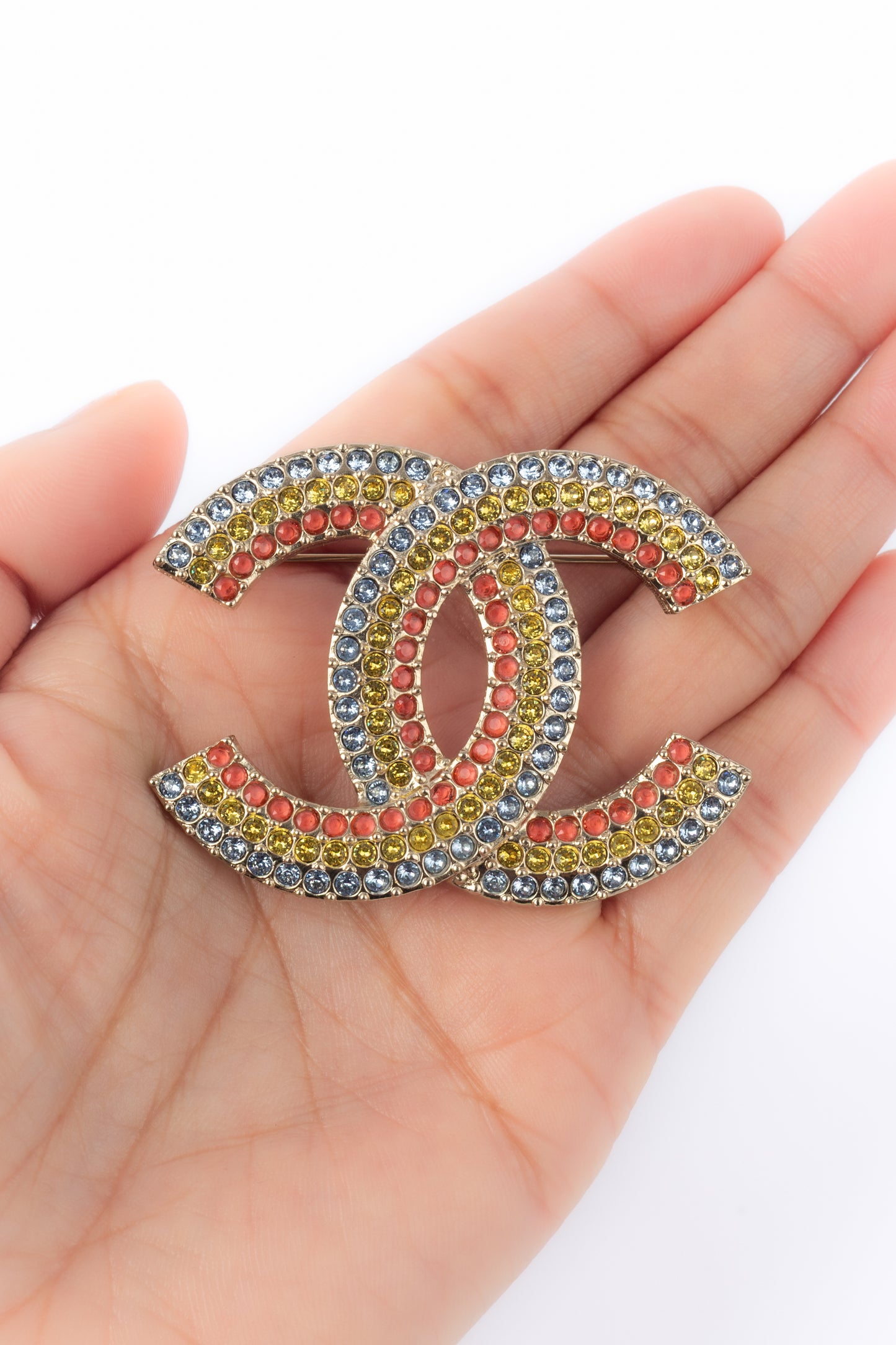 Broche cc Chanel 2022