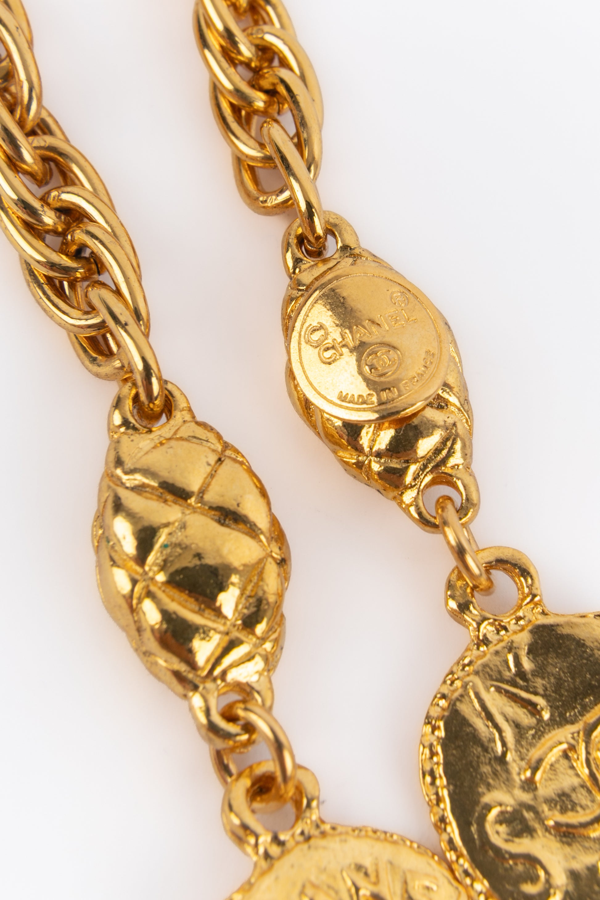 Collier doré Chanel 1985's