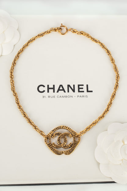 Collier médaillon Chanel