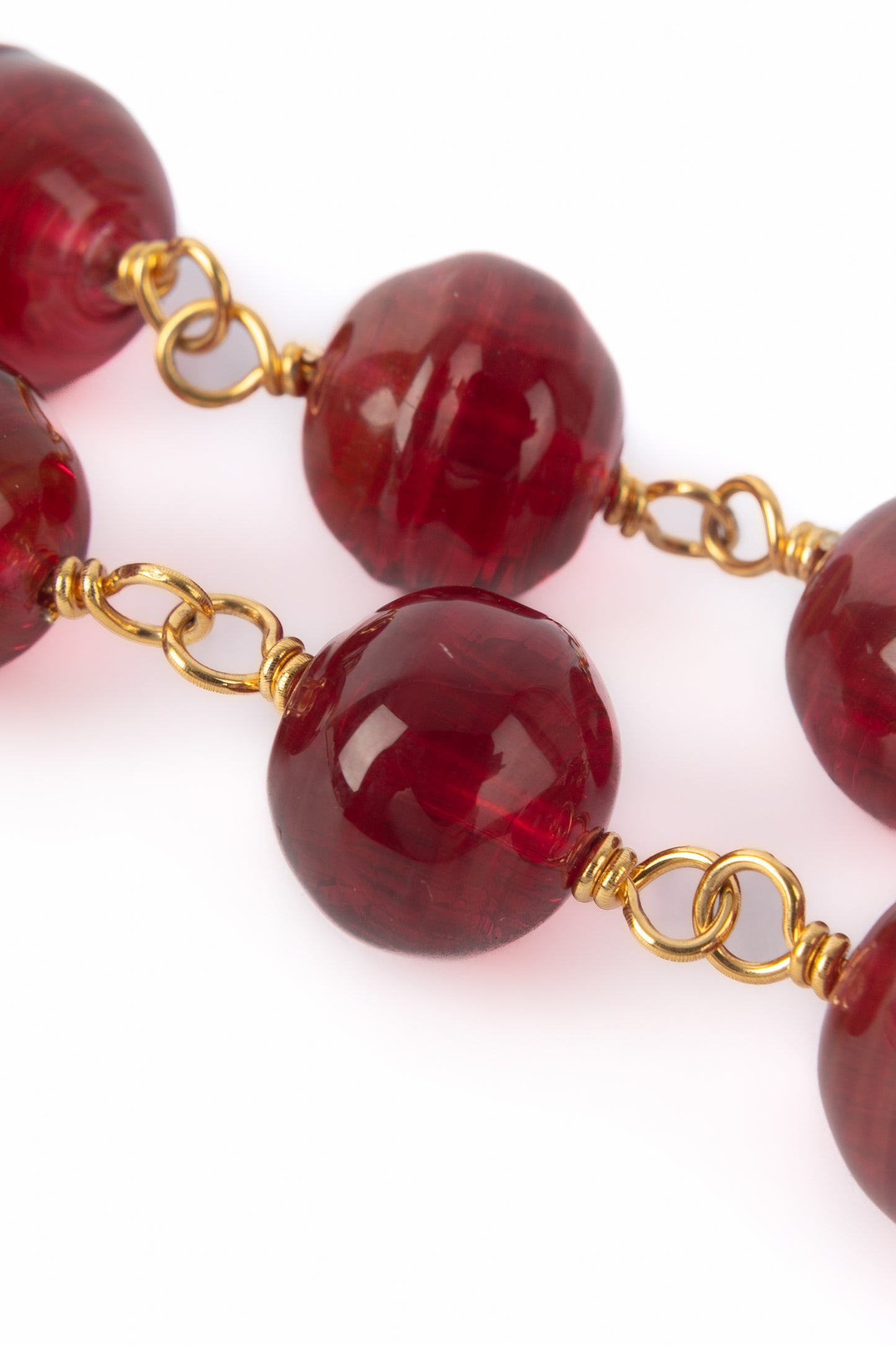 Collier de perles rouges Chanel 1990's