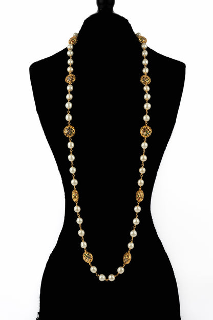 Collier de perles Chanel 1990's