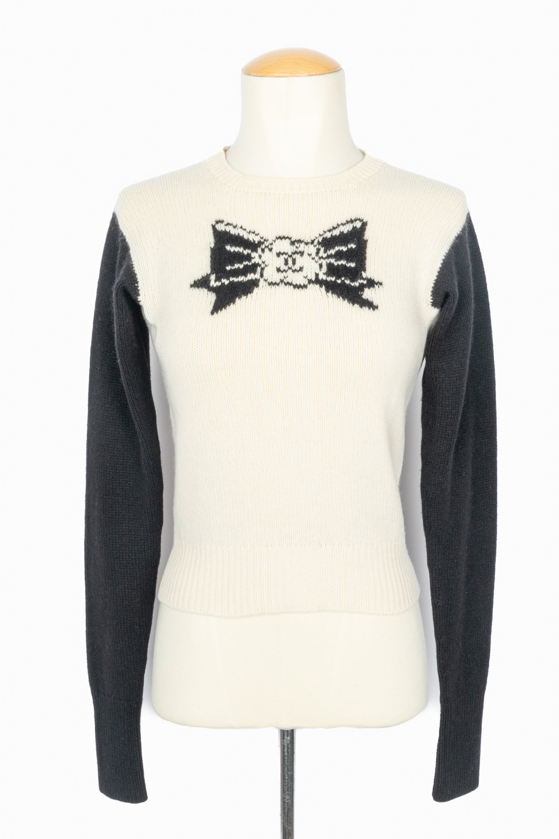 Pull en cachemire Chanel Automne 1995