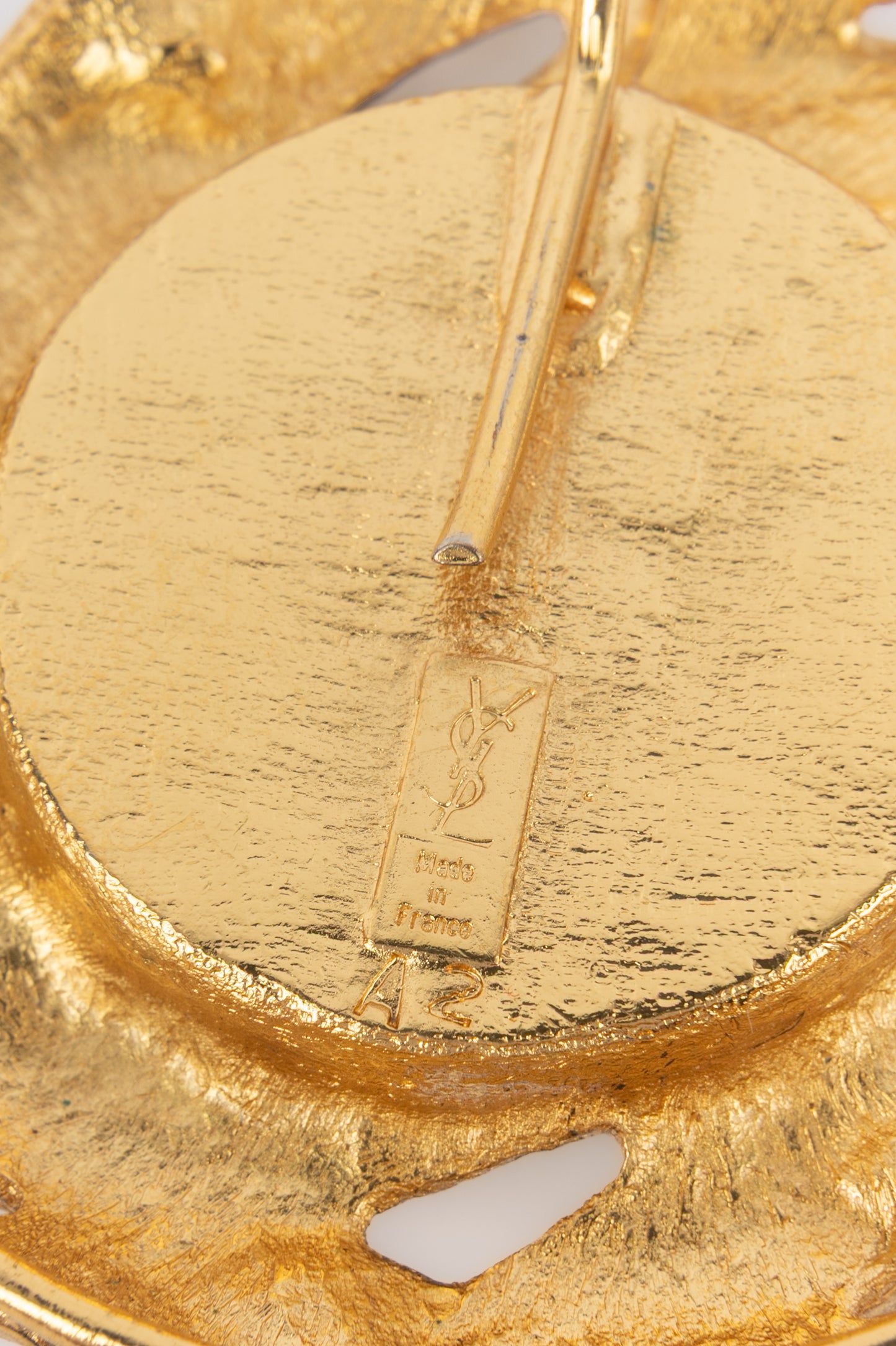 Broche Yves Saint Laurent