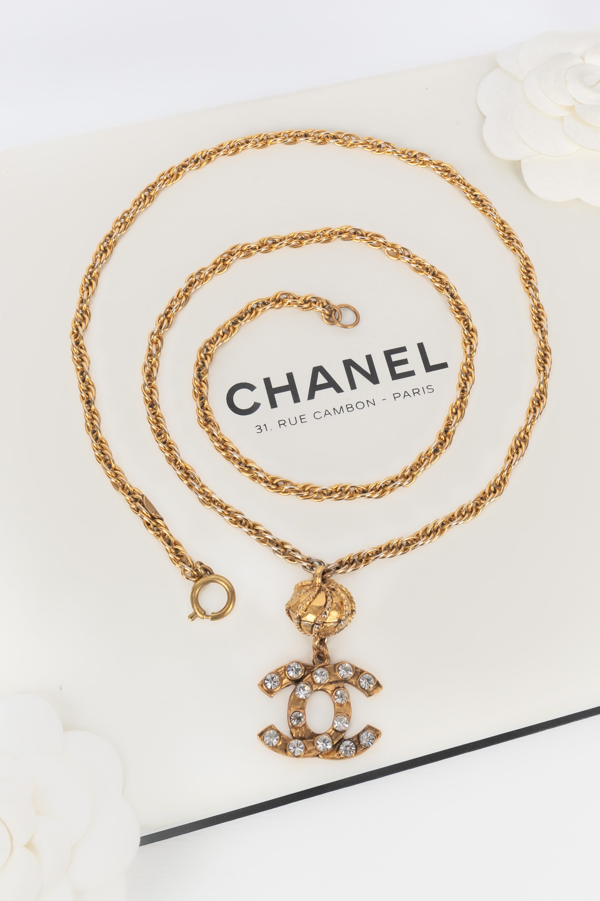 Collier cc Chanel
