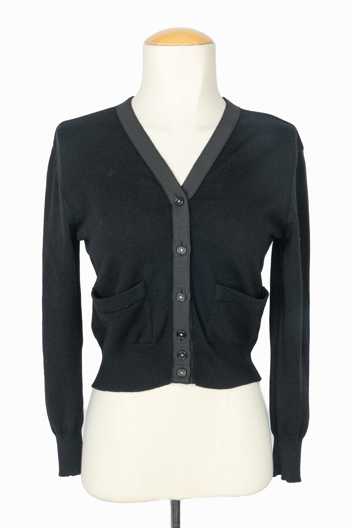 Cardigan noir Chanel