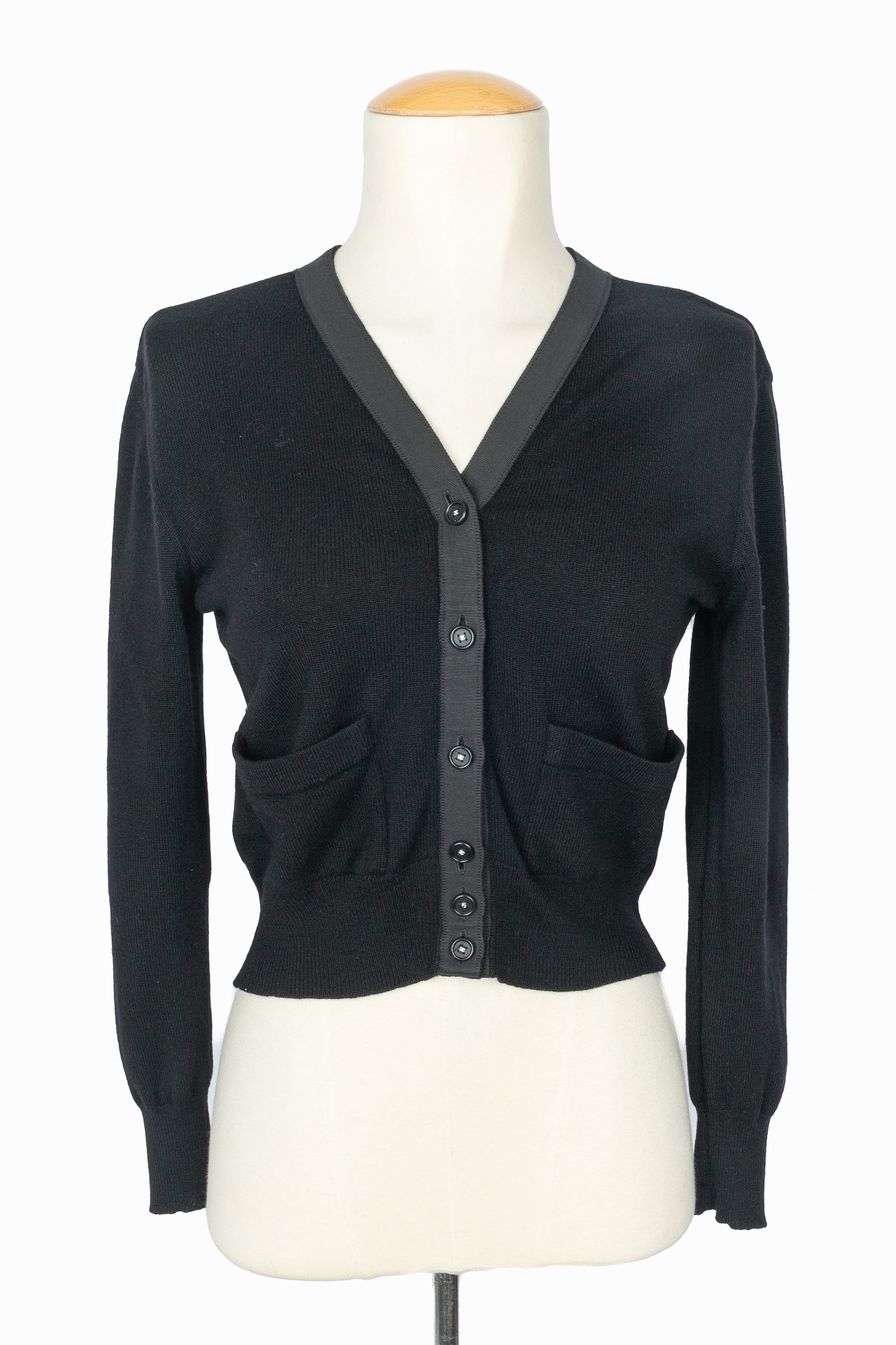 Cardigan noir Chanel