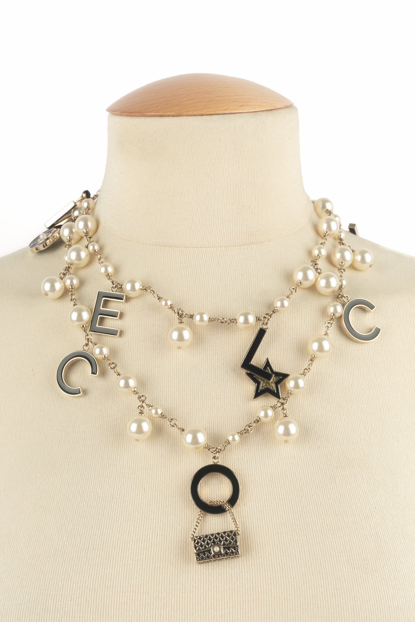 Collier de perles Chanel 2007