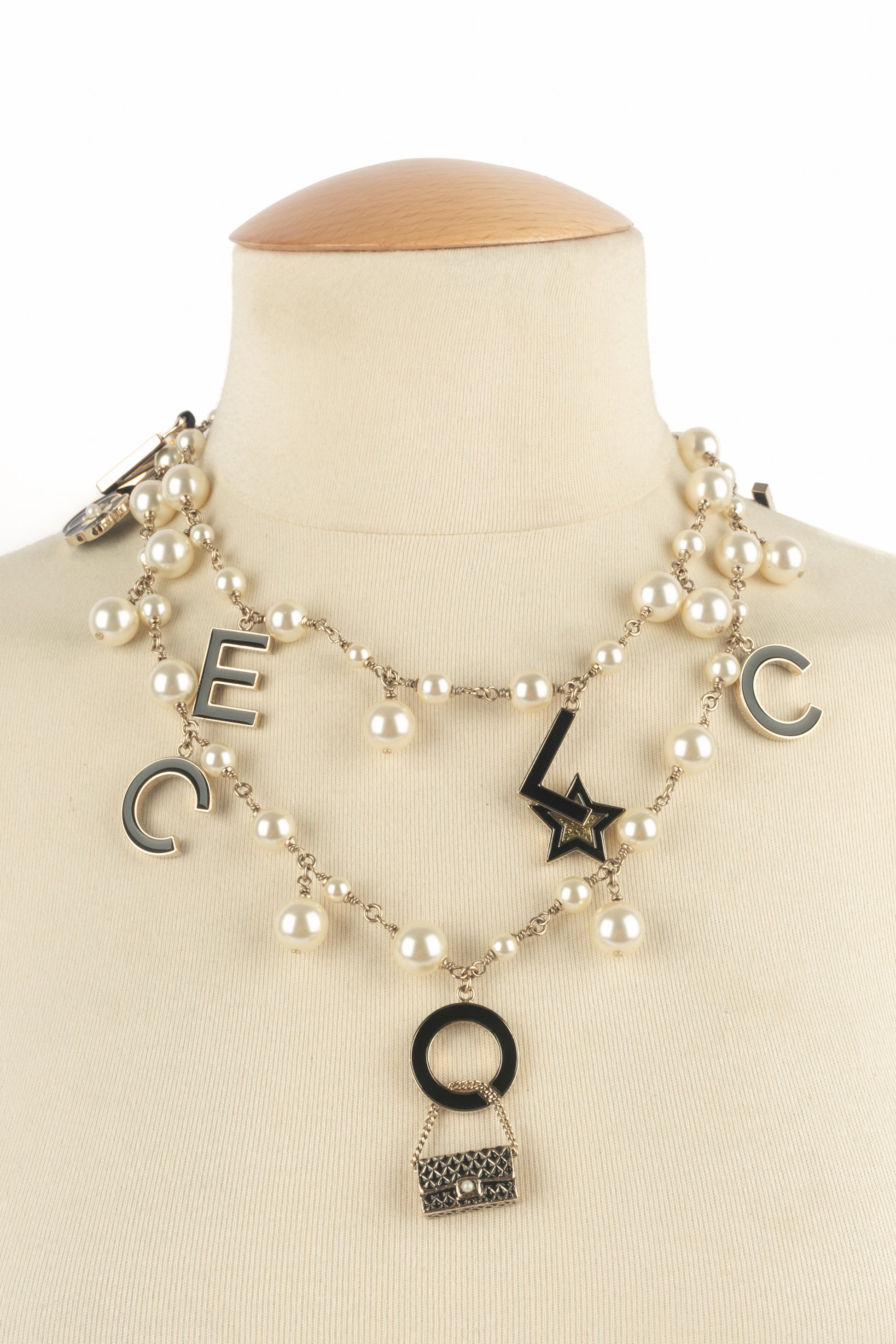 Collier de perles Chanel 2007