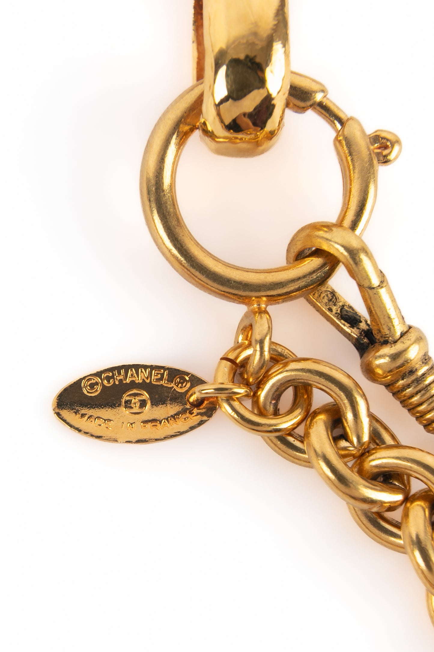 Collier loupe Chanel