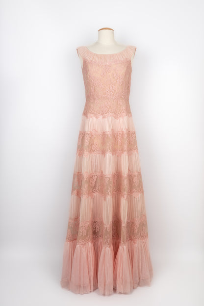 Robe rose en dentelle Valentino