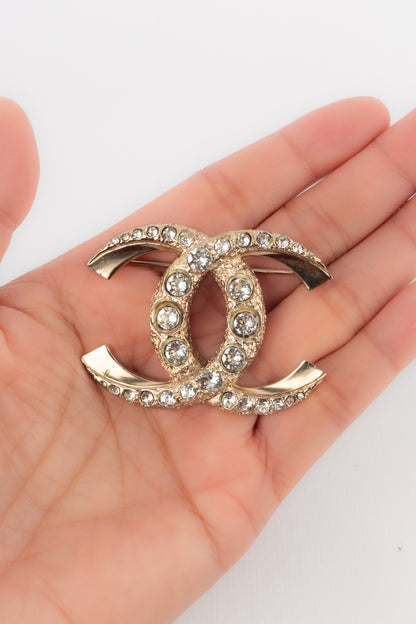 Broche cc Chanel Défilé