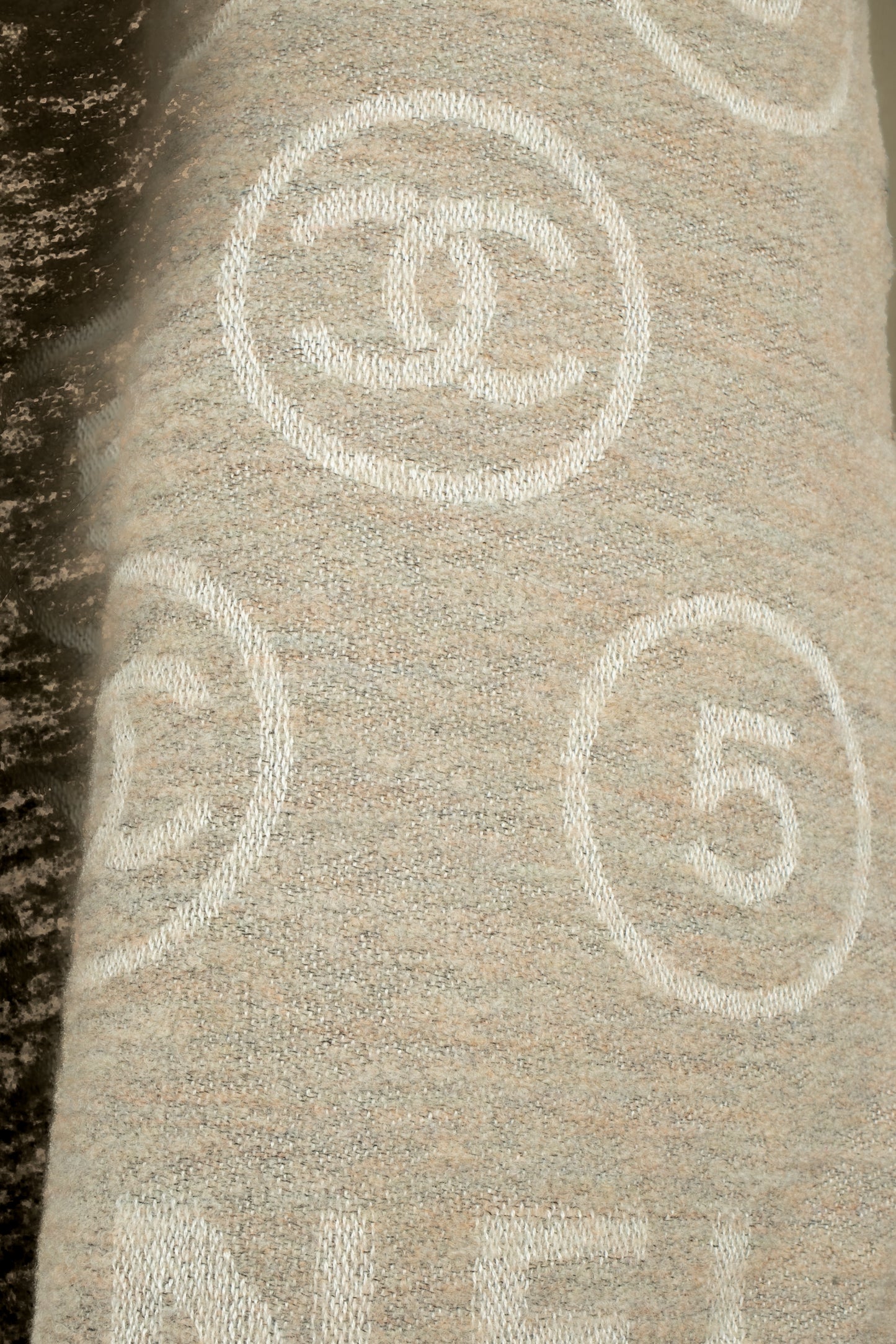 Écharpe à logo Chanel