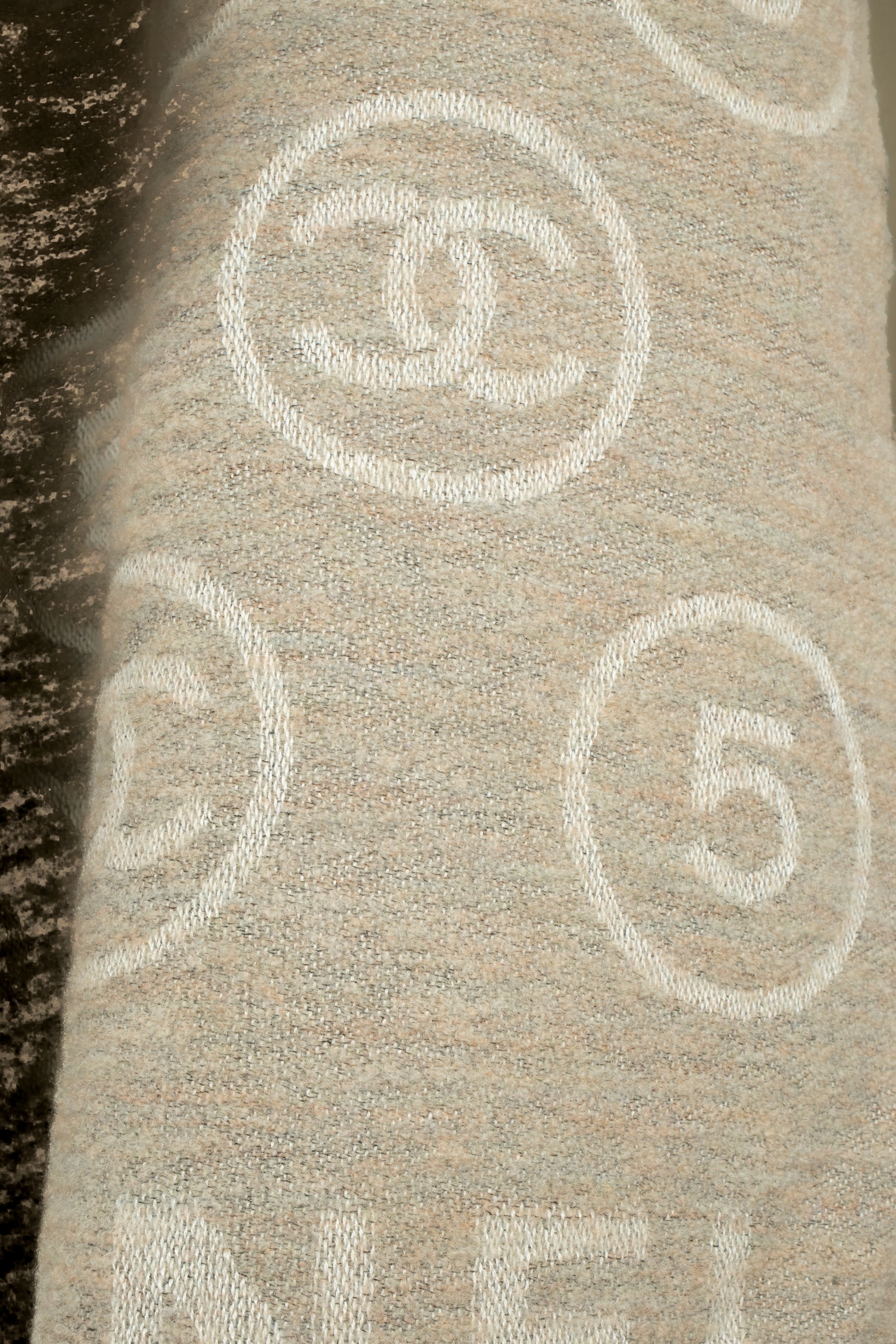 Écharpe à logo Chanel