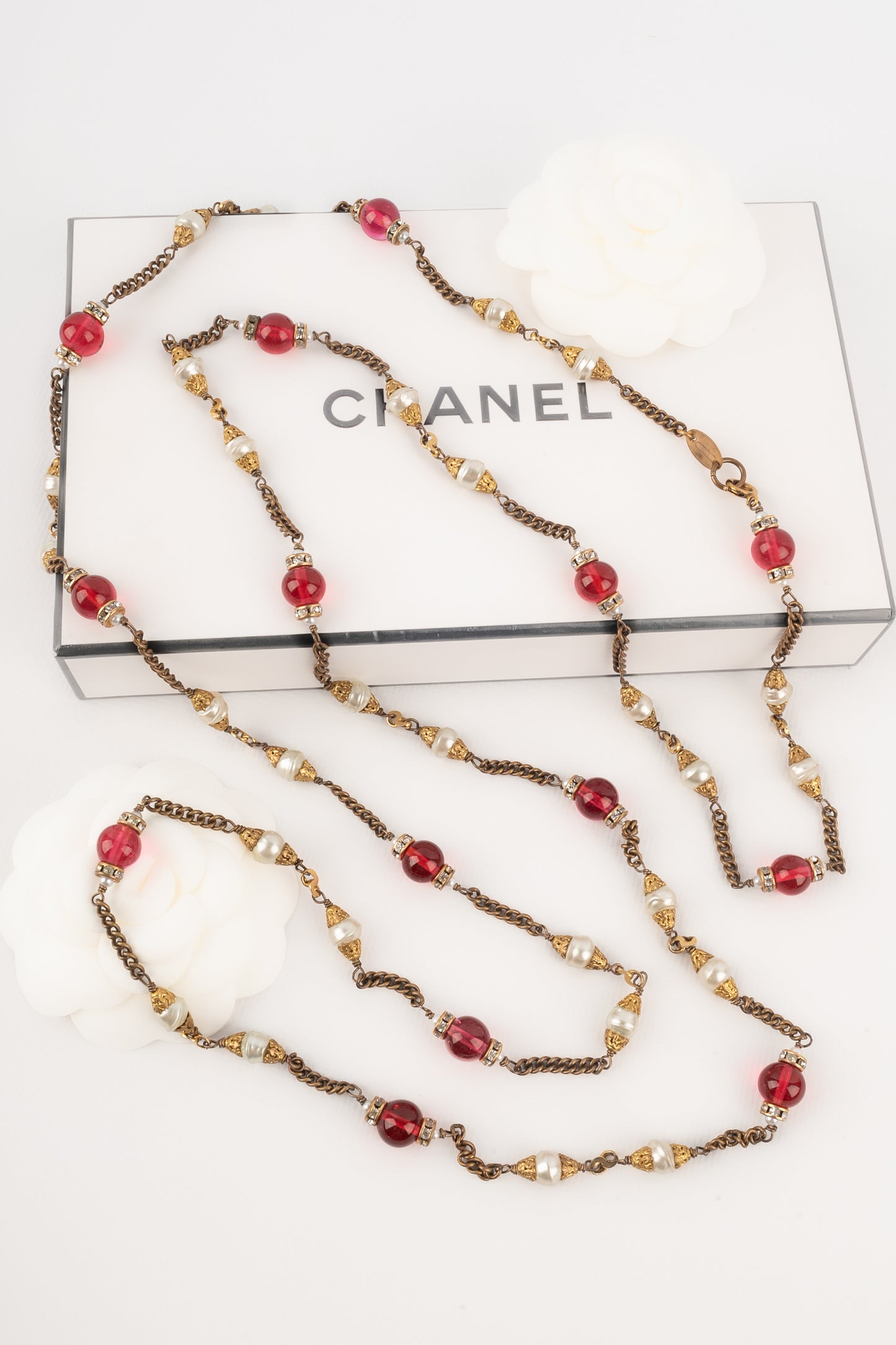 Collier ancien Chanel 1960's