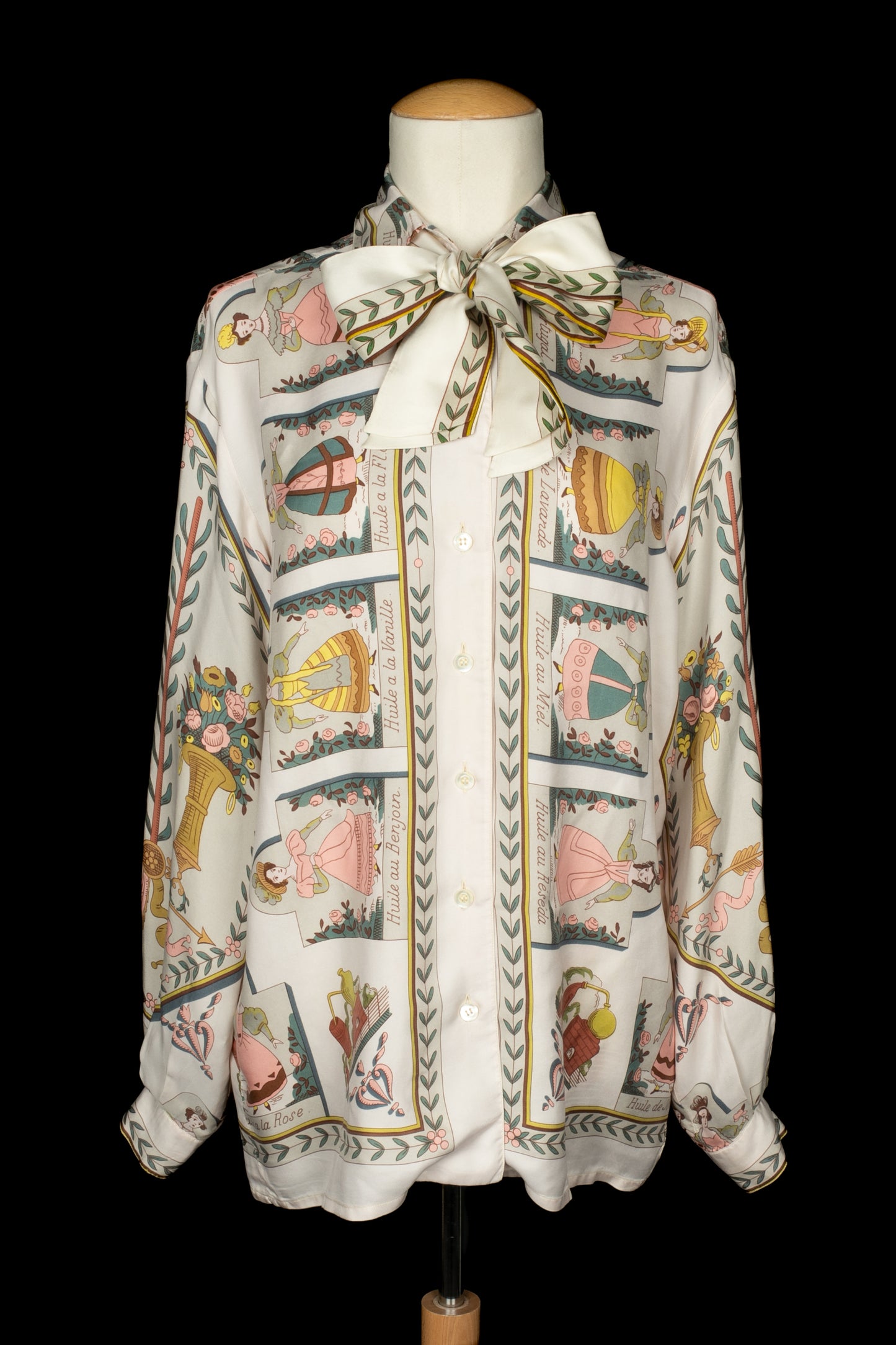 Chemise en soie "Huile Rafraichissante à l'usage de la Toilette parfumée" Hermès